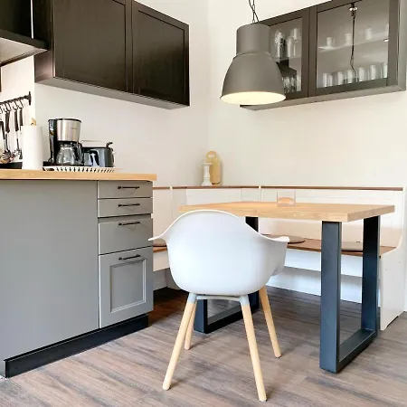 Vilm E Gross Stresow